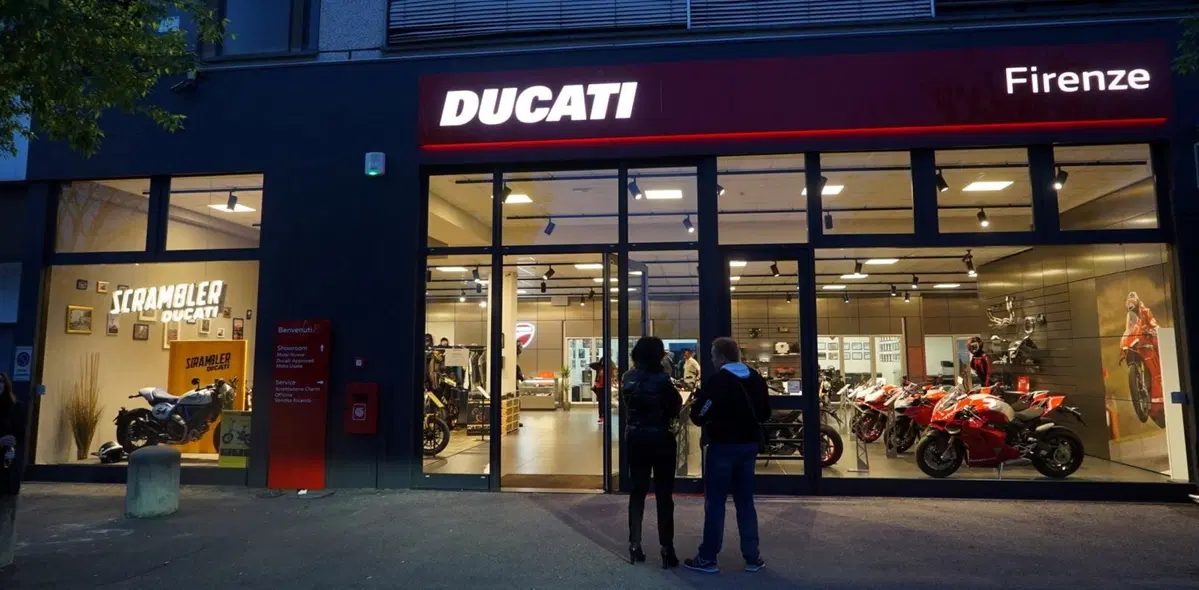 Ducati Firenze: il nuovo flaghship store (13)