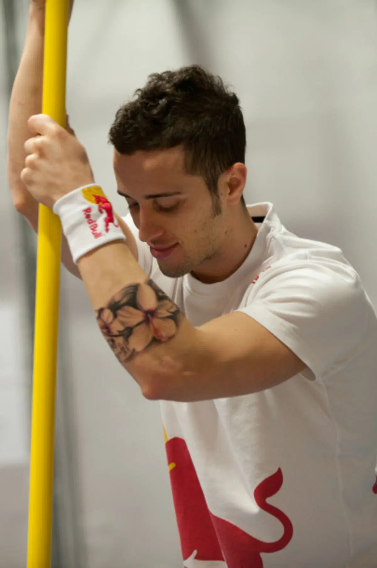 Andrea Dovizioso "festeggia" il compleanno in palestra