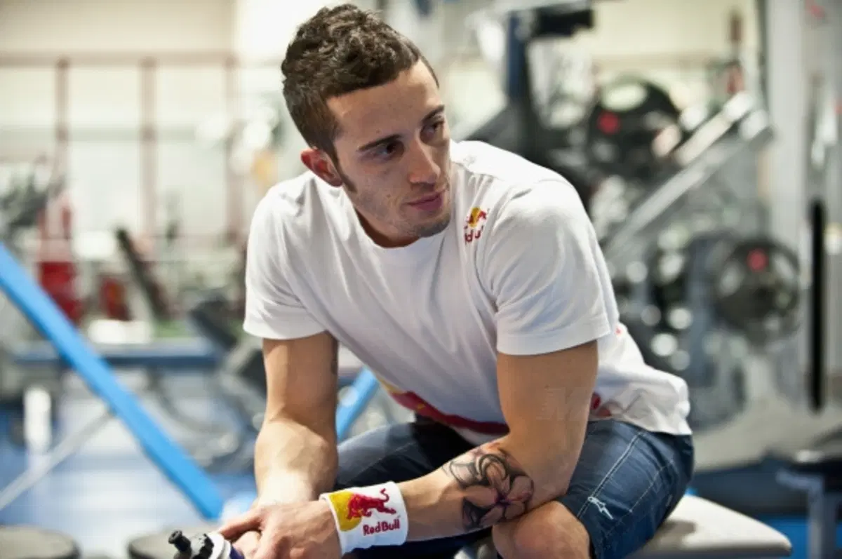 Andrea Dovizioso "festeggia" il compleanno in palestra (8)