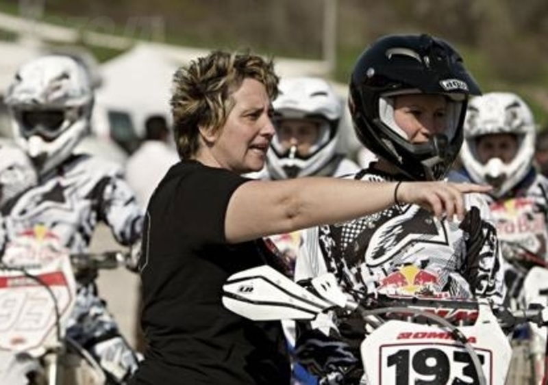 Motocross al femminile con Red Bull Moto Chix