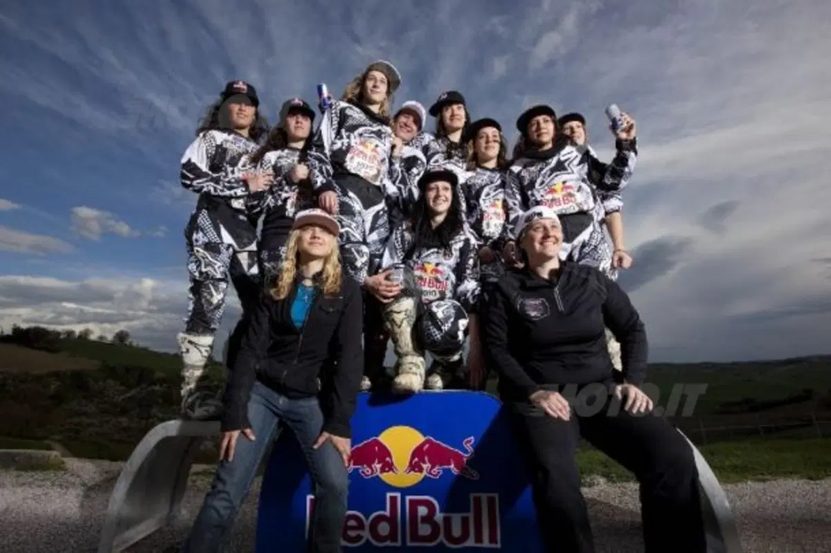 Motocross al femminile con Red Bull Moto Chix