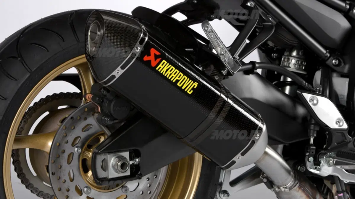 Yamaha FZ8 con 900 euro di accessori in omaggio (5)