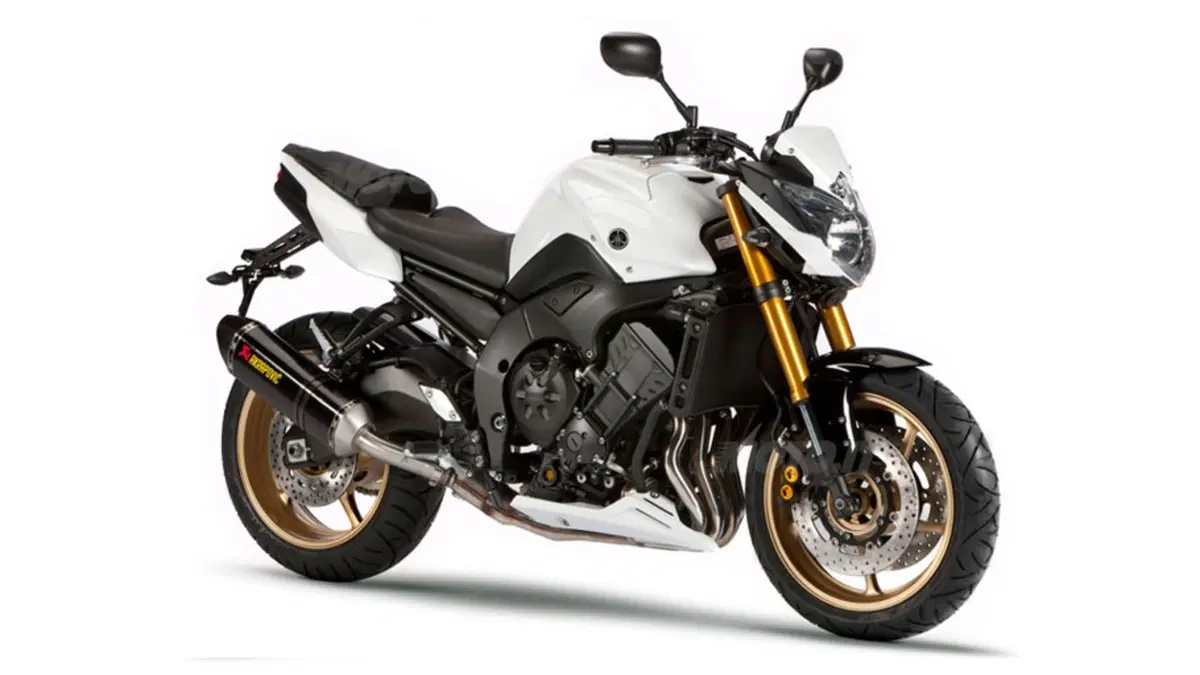 Yamaha FZ8 con 900 euro di accessori in omaggio (10)