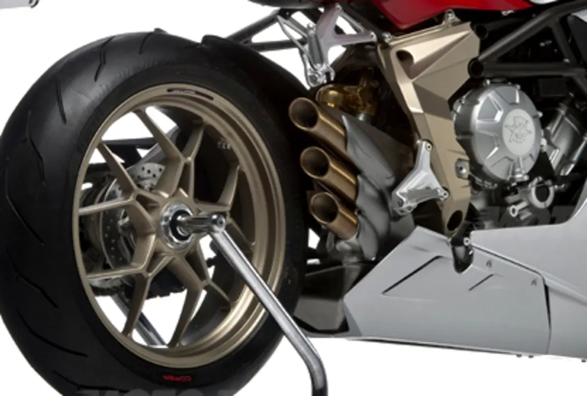 MV Agusta Brutale B3, F3 Serie Oro e F4 1000RR (9)