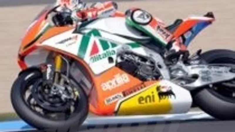 Superbike. Biaggi &egrave; il pi&ugrave; veloce nelle qualifiche a Donington 