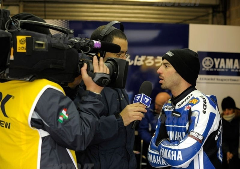 Superbike. Biaggi e Melandri, scintille e multe