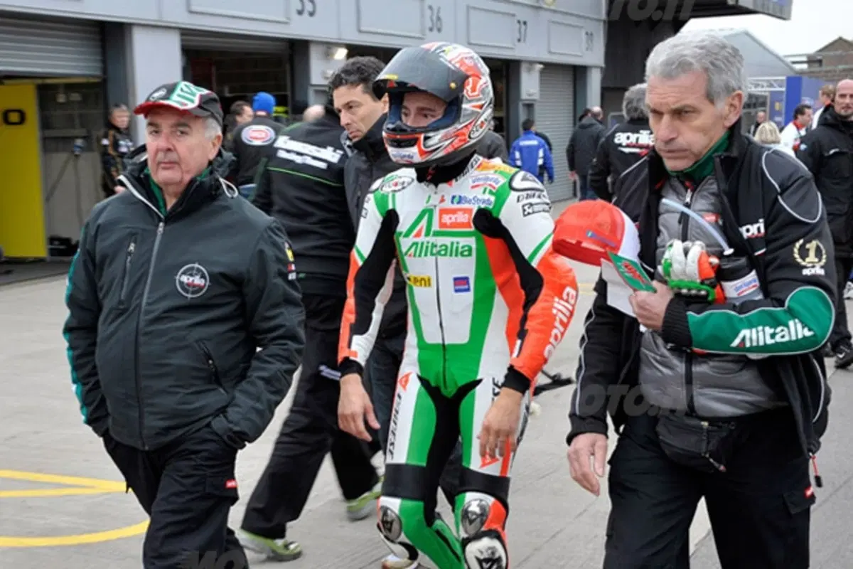Superbike. Biaggi e Melandri, scintille e multe (2)
