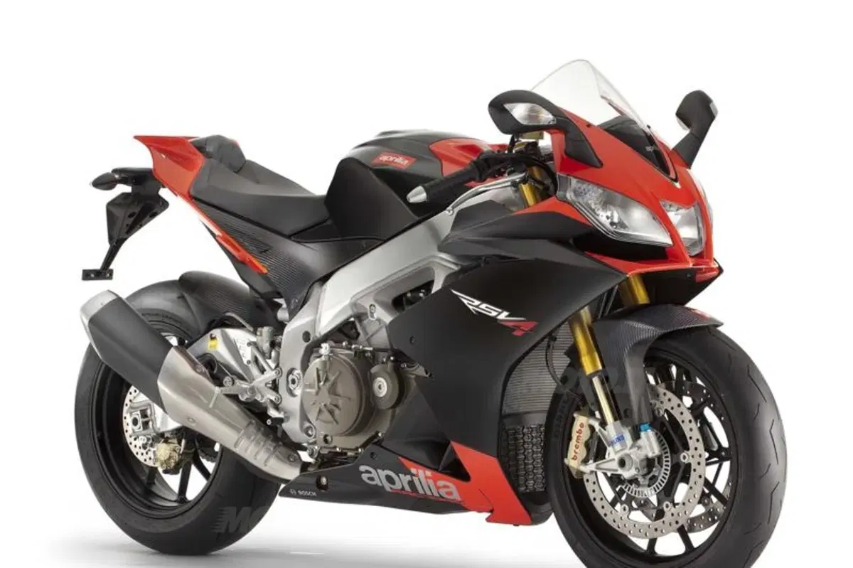 Aprilia RSV4 R APRC e RSV4 Factory APRC 2011 (4)