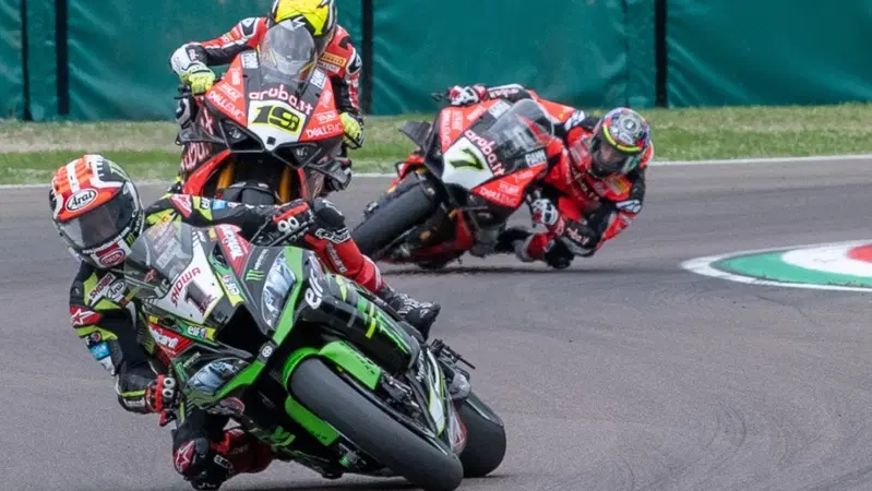 Superbike, Copioli: "Nessun conflitto fra FIM e Dorna"
