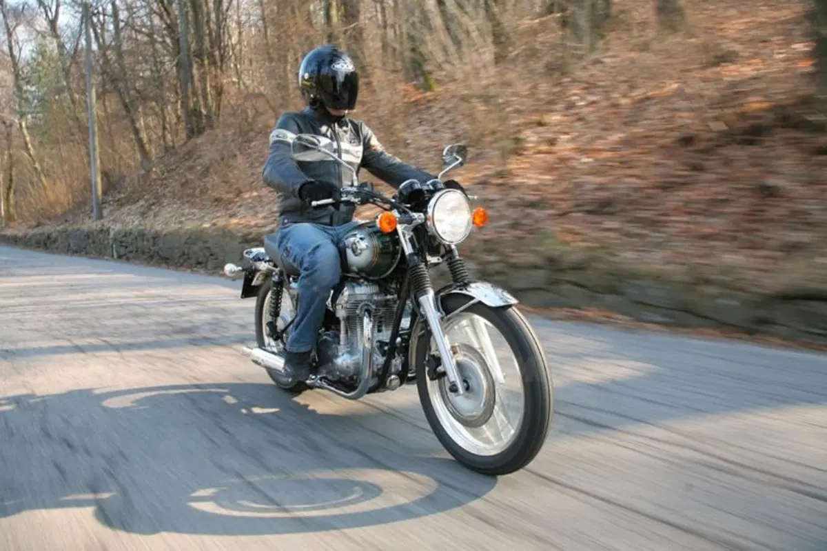 Kawasaki W800 