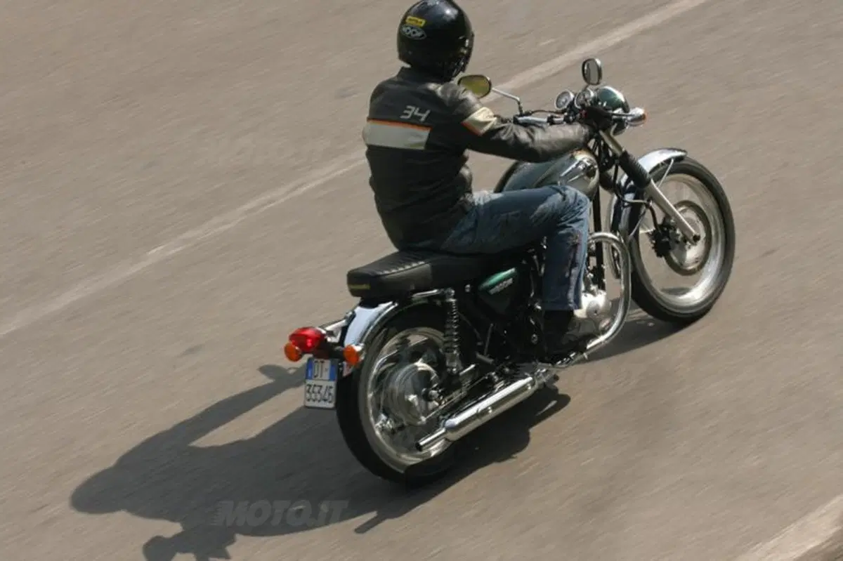 Kawasaki W800  (3)