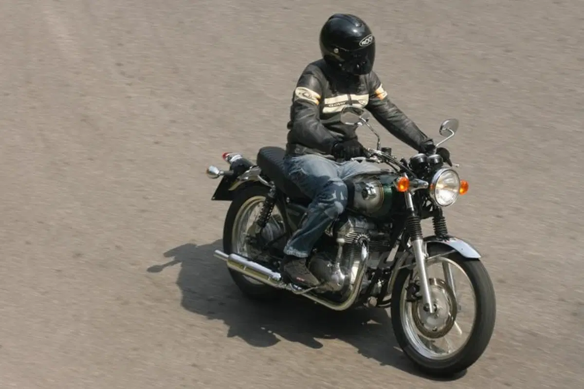 Kawasaki W800  (11)