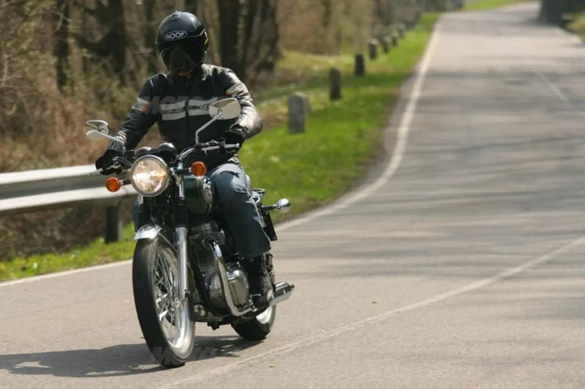Kawasaki W800  (13)