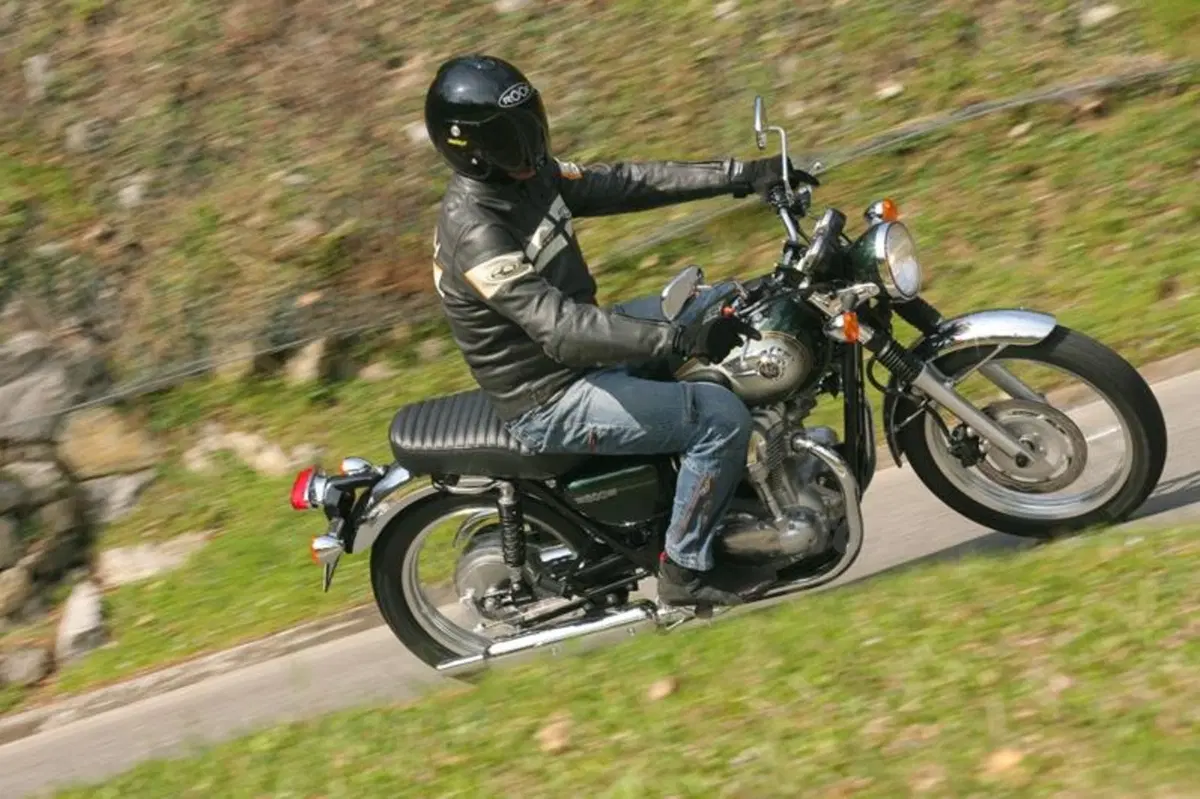 Kawasaki W800  (15)