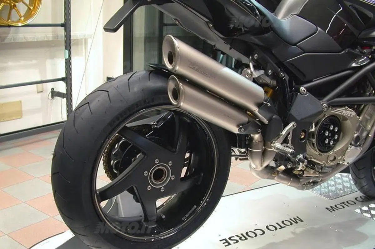 MV Agusta Brutale 1133 EVO-CA (4)