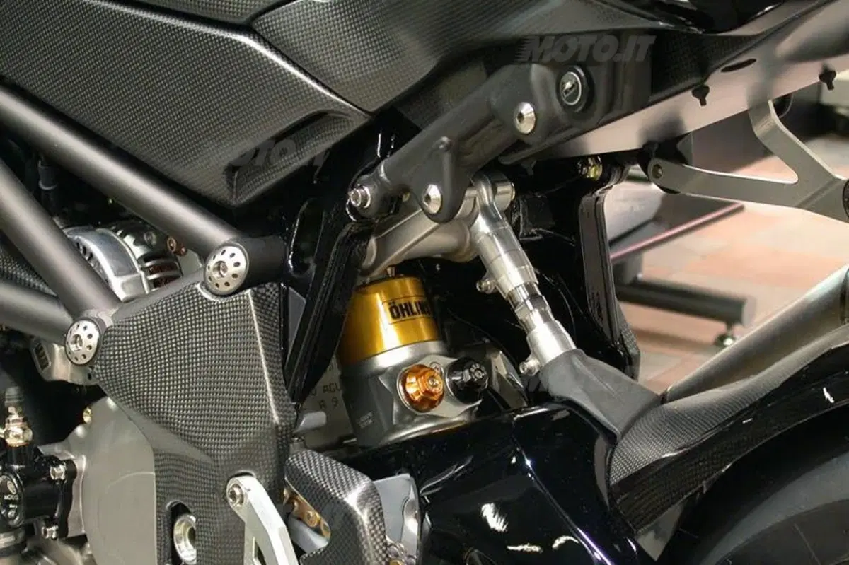 MV Agusta Brutale 1133 EVO-CA (6)