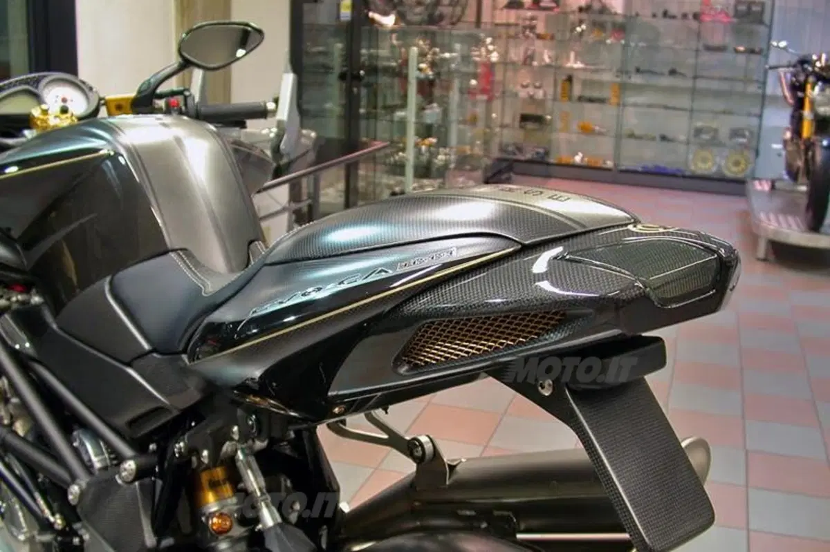 MV Agusta Brutale 1133 EVO-CA (7)