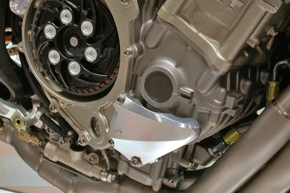 MV Agusta Brutale 1133 EVO-CA (12)