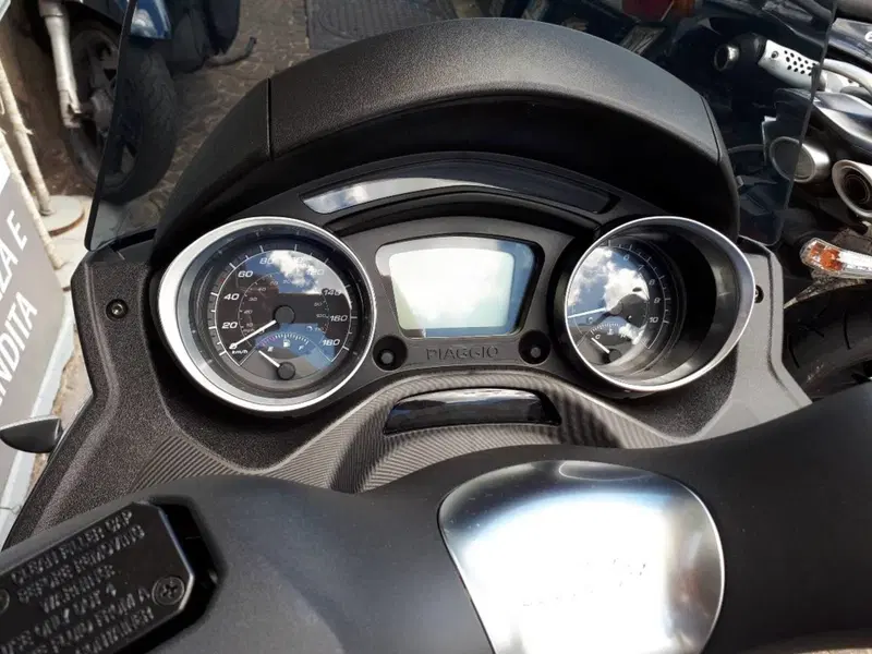 Piaggio MP3 300 ABS Hpe (2021 - 24) (5)