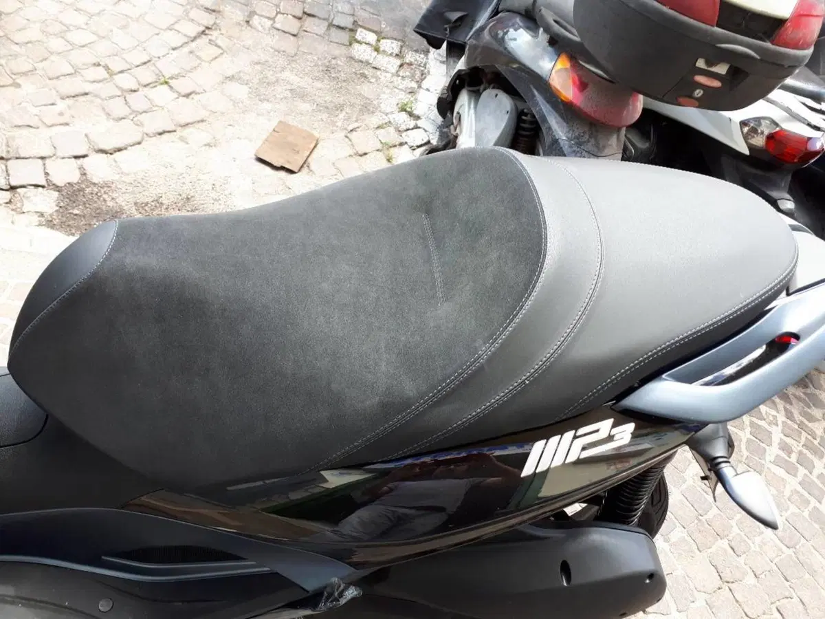 Piaggio MP3 300 ABS Hpe (2021 - 24) (6)