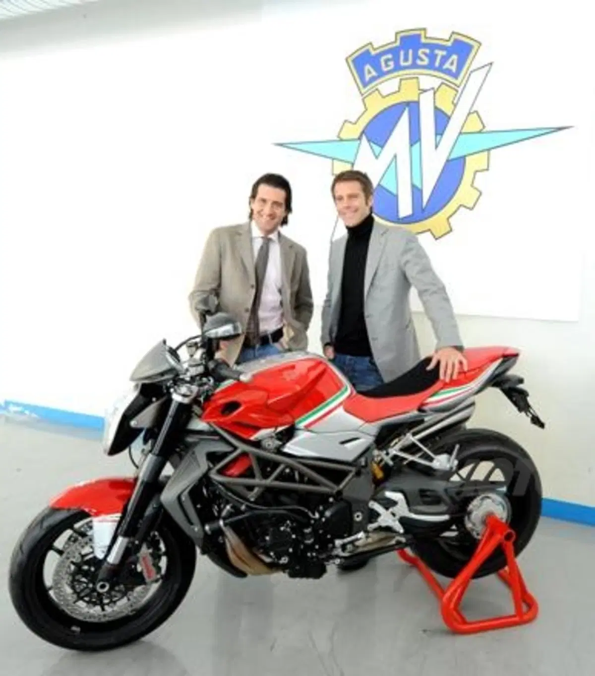Brutale "reale" per il principe Emanuele Filiberto