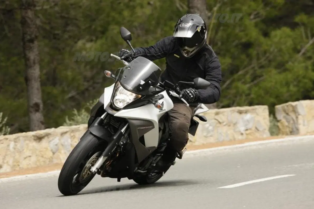 Honda Crossrunner   (3)