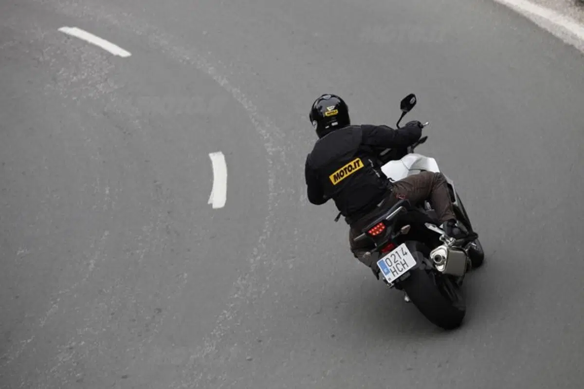 Honda Crossrunner   (13)