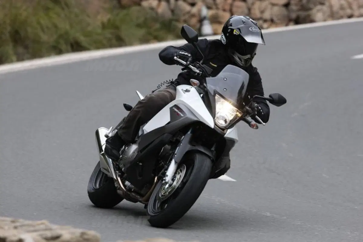 Honda Crossrunner   (14)