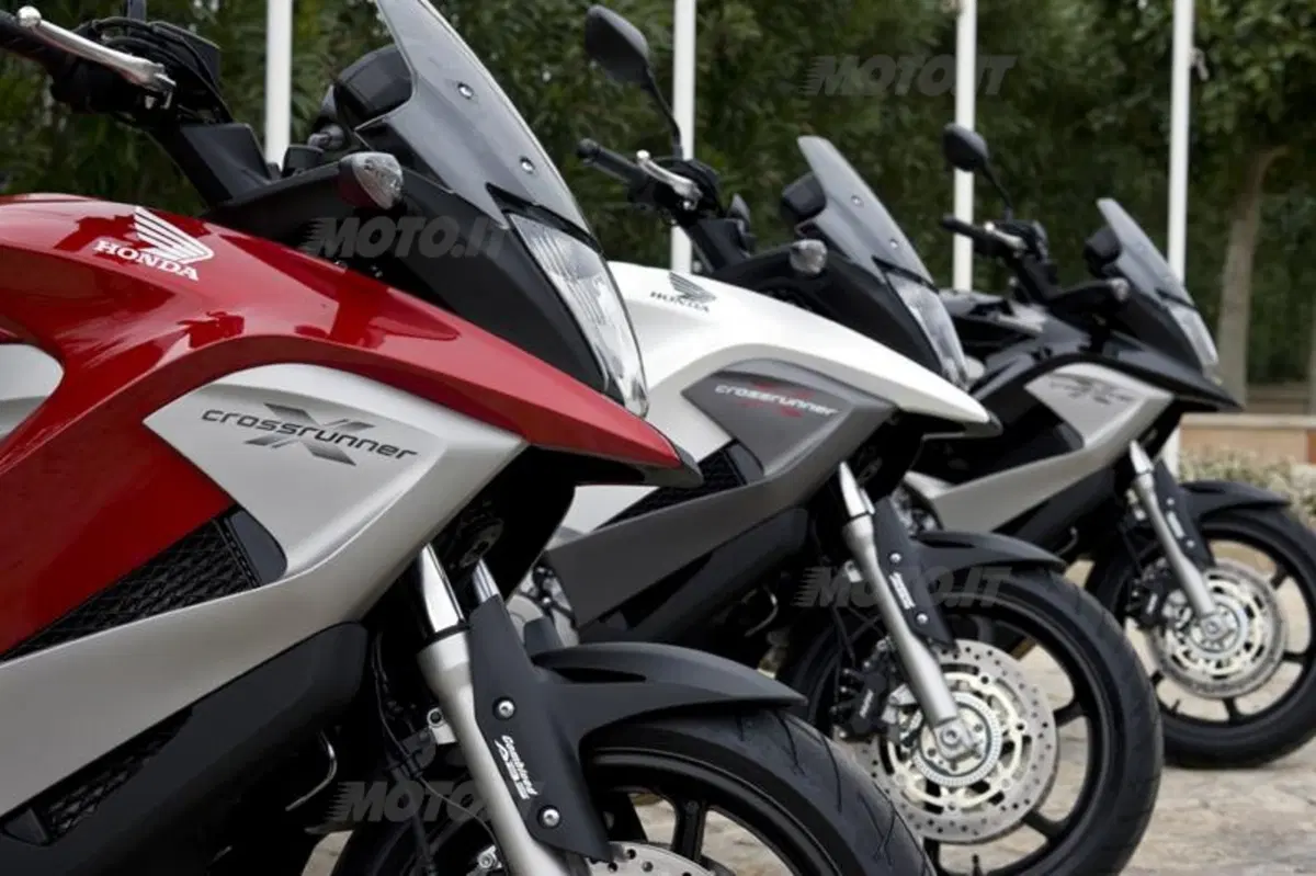 Honda Crossrunner   (23)