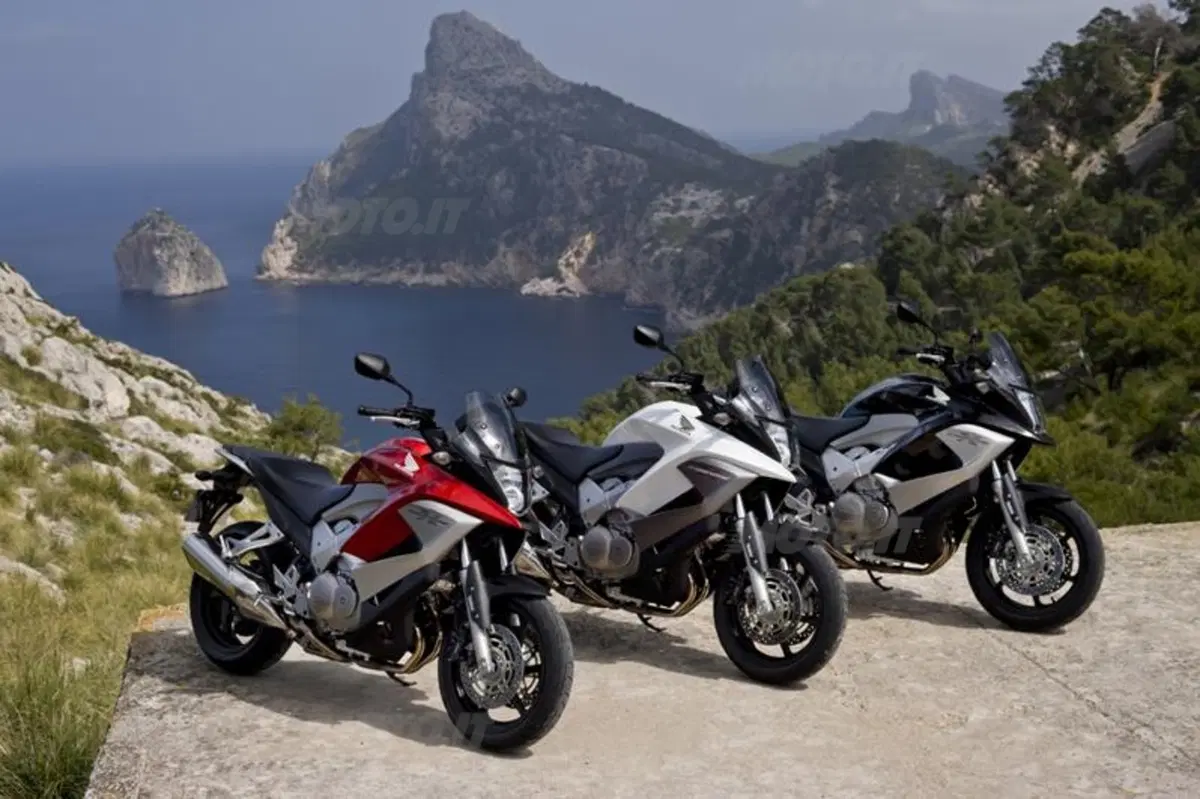 Honda Crossrunner   (24)
