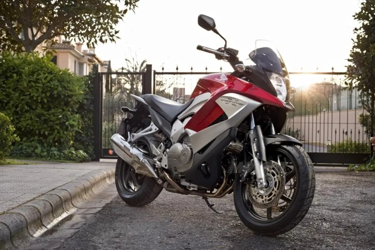 Honda Crossrunner   (28)