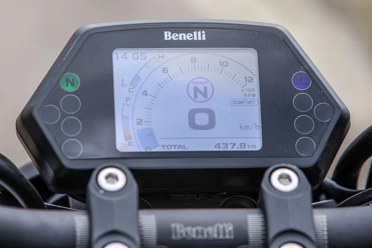 Benelli 502c arriva nelle concessionarie (5)