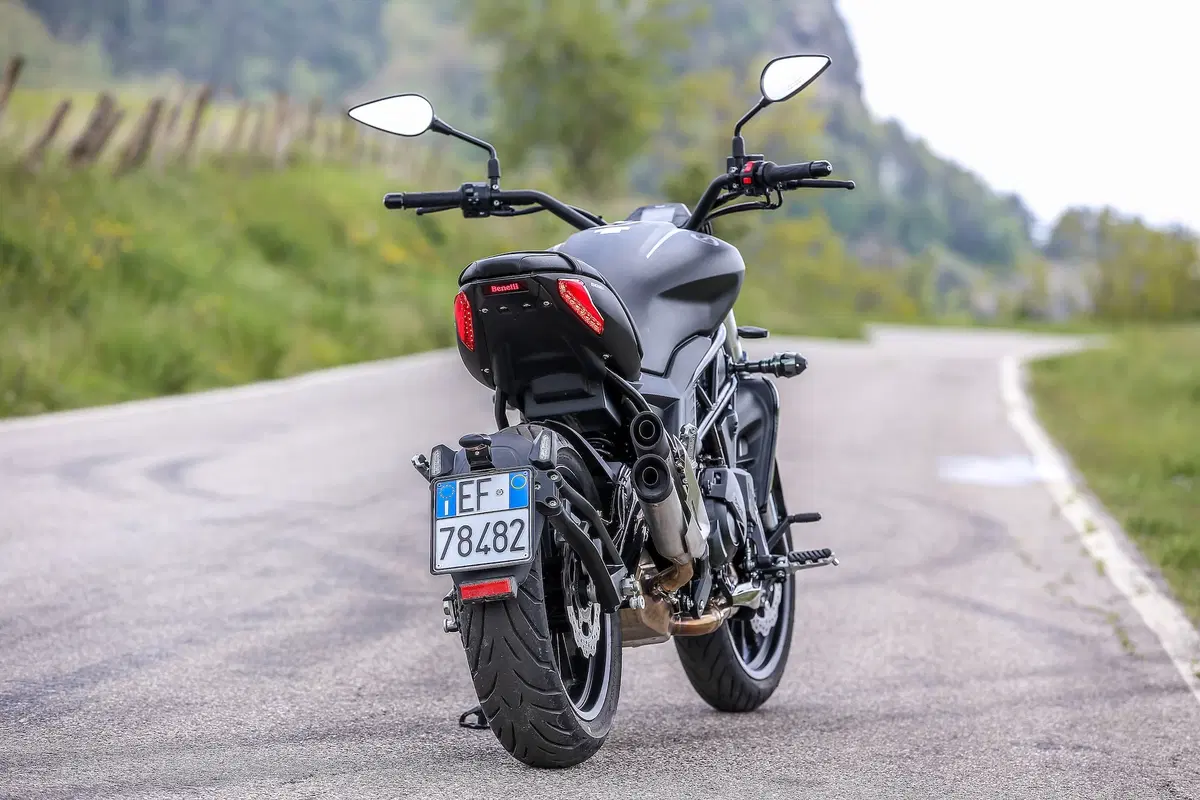 Benelli 502c arriva nelle concessionarie (9)