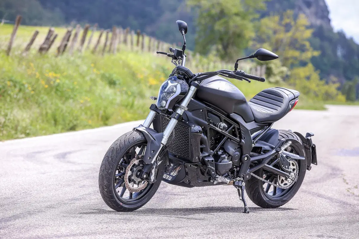 Benelli 502c arriva nelle concessionarie (13)