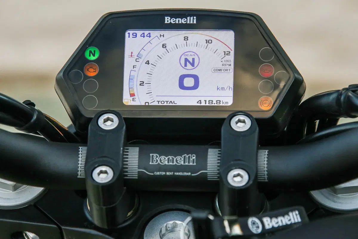Benelli 502c arriva nelle concessionarie (23)