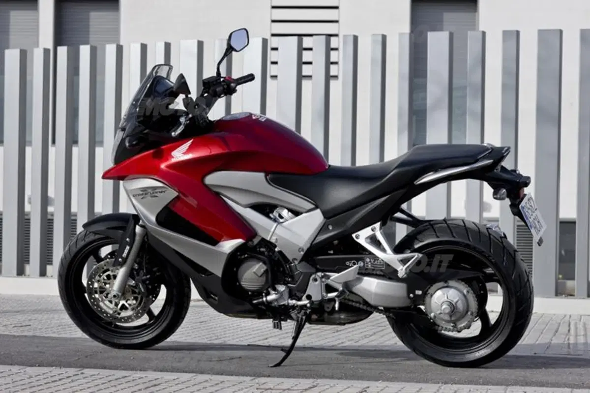 Honda Crossrunner   (33)