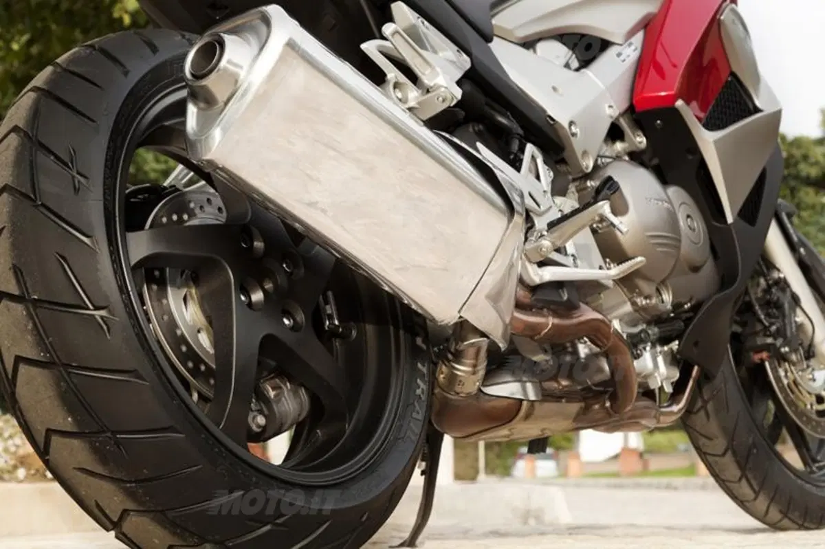 Honda Crossrunner   (42)