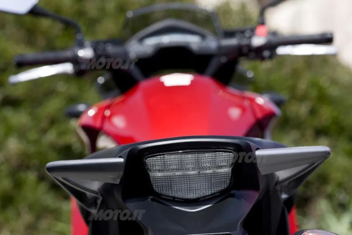 Honda Crossrunner   (52)