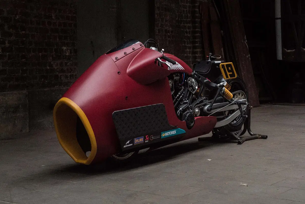IndianxWorkhorse per le gare di accelerazione. Con Randy Mamola in sella (5)