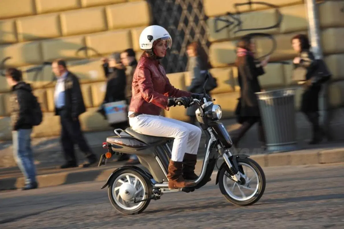 Yamaha EC-03    (3)