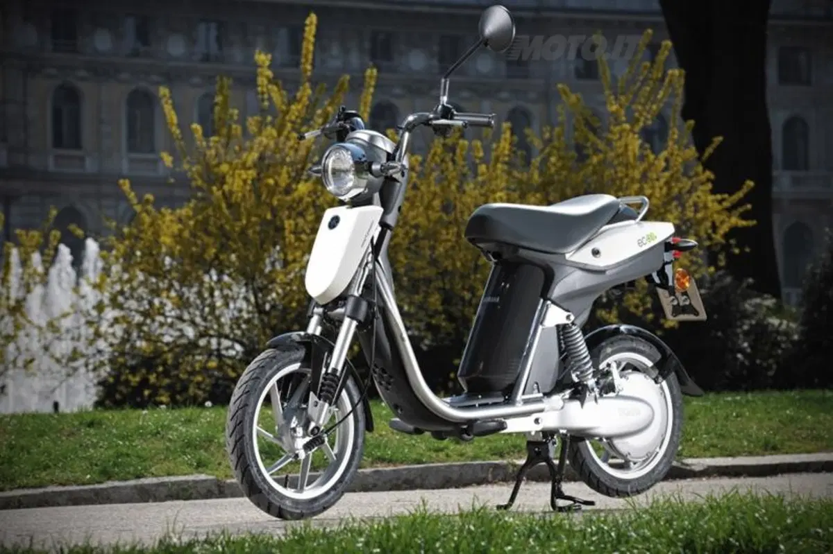Yamaha EC-03    (12)