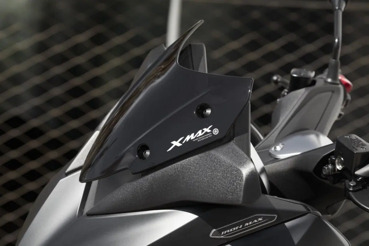 Yamaha XMAX 300 Iron Max Bandertest, la prova interattiva (2)