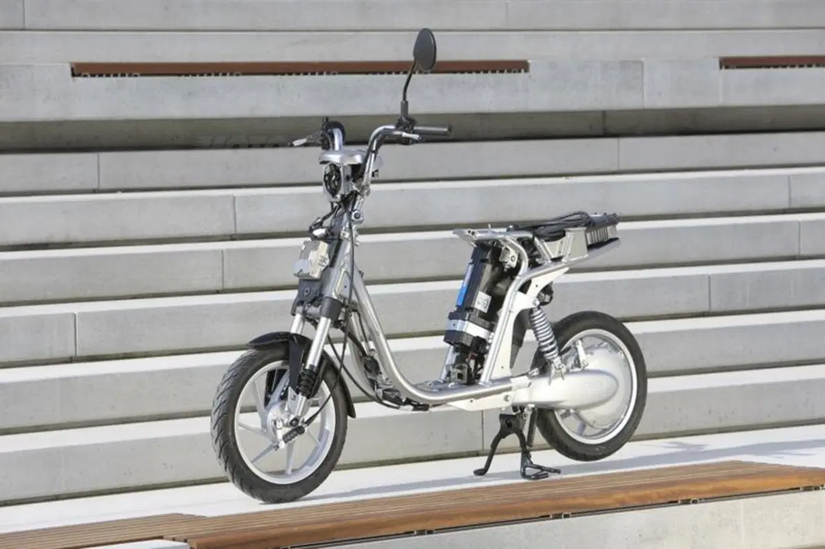 Yamaha EC-03    (15)