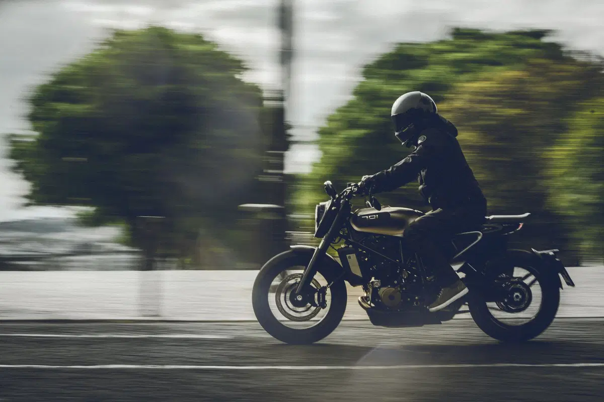 Husqvarna Svartpilen 701 Style. La serie speciale è in vendita (13)