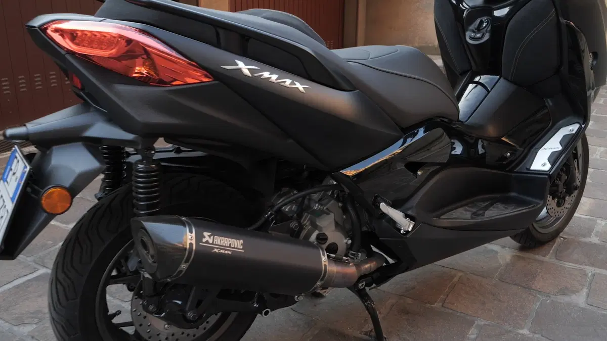 Yamaha XMAX 300 Iron Max Bandertest, la prova interattiva (11)