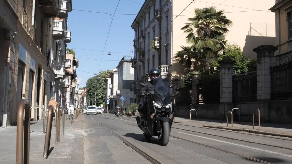 Yamaha XMAX 300 Iron Max Bandertest, la prova interattiva (23)