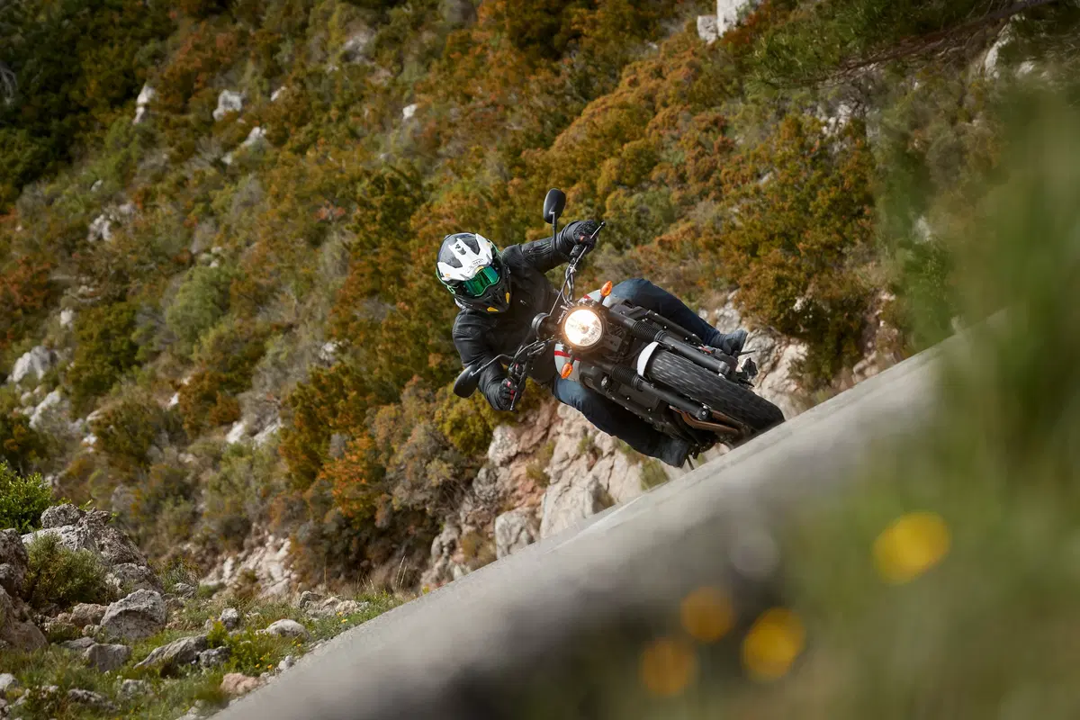 XSR700 XTribute: TEST, omaggio al mito XT (2)