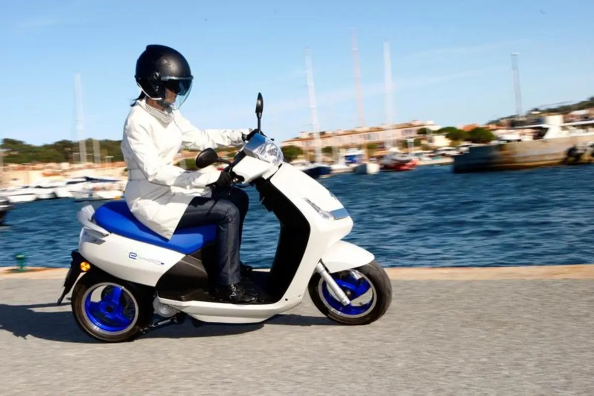 Peugeot e-Vivacity   (2)