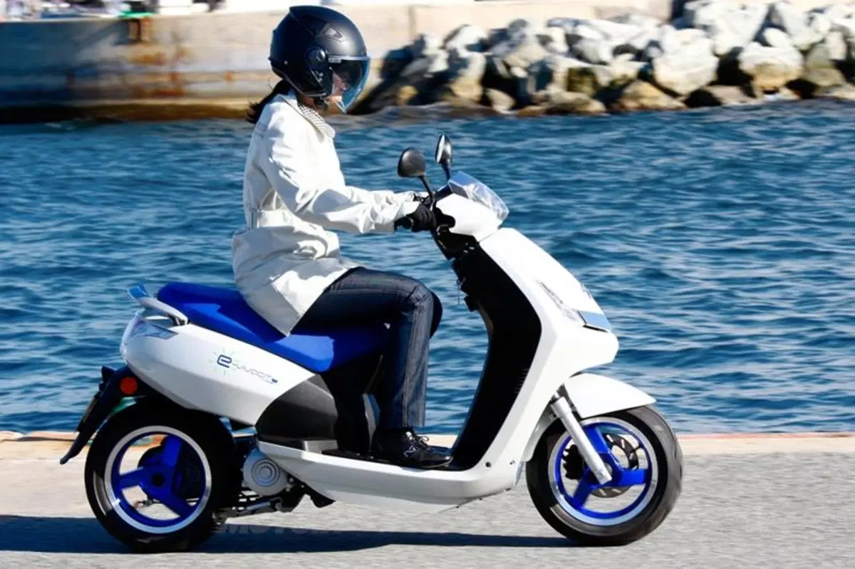 Peugeot e-Vivacity   (8)