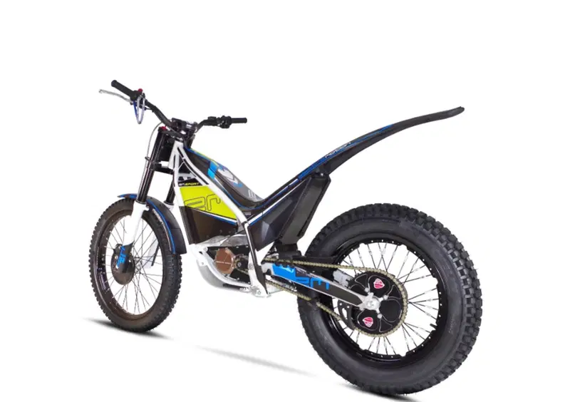 EM Sport Sport (2019 - 20) (2)